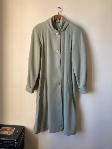 Casaco longo vintage estilo trench coat verde claro acinzentado liso anos 80 90