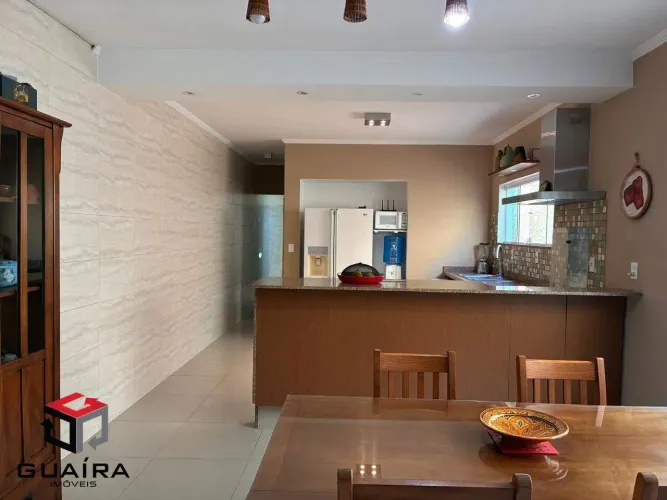 Sobrado à venda 4 quartos 2 suítes 3 vagas Valparaíso - Santo André - SP