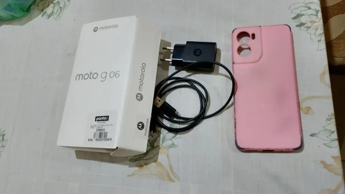 Vendo Moto g06 Laranja