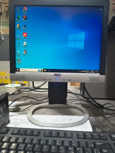 VENDO MONITOR AOC 14 POLEGADAS COM AUTO FALANTES EMBUTIDOS