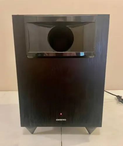 Subwoofer ativo Onkyo 10 popegadas