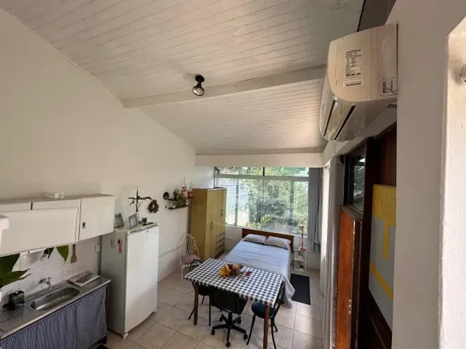 Quartos Individuais mobiliados para aluguel - Carvoeira