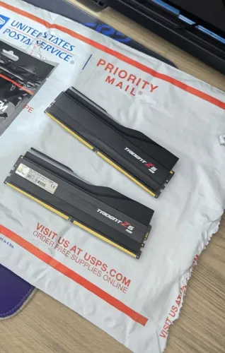 Memória RAM G Skill Trident Z5 RGB 48GB (2x24GB), DDR5, 7200MHz, Intel XMP PRETA