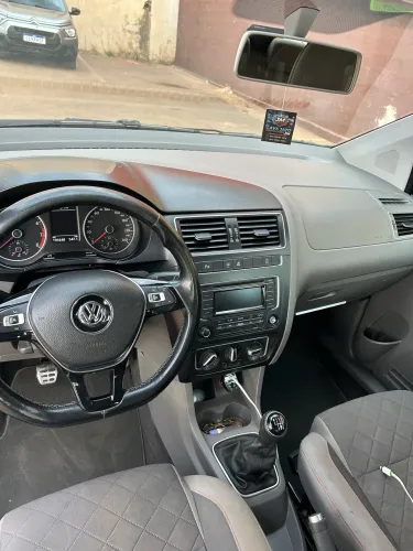 Volkswagen Fox Highline 1.6 Flex 16V 5P 2015