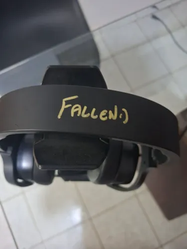 Headset Fallen Morcego com Assinatura do Fallen