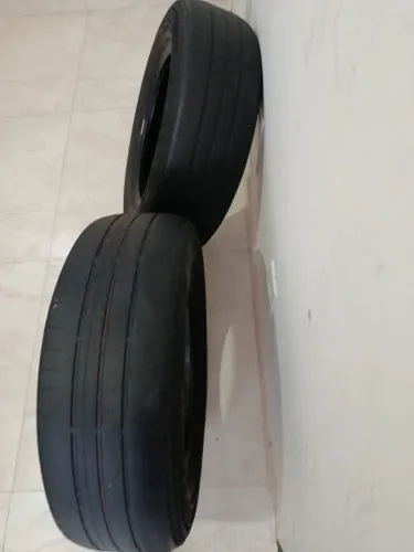 Quatro pneus Bridgestone Ecopia 195/65 R15 aro 15