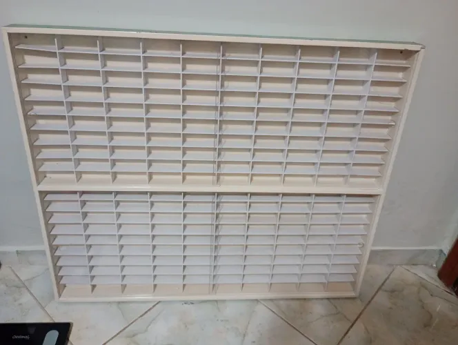 Vende-se painel de carrinhos de hot Wheels eu preferia berçário mesmo ?