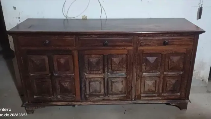 Buffet Aparador Antigo em Madeira Maciça Rústica - Estilo Colonial / Clássico