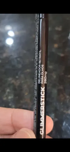 Delineador retrátil Avon Glimmerstick preto lacrado original