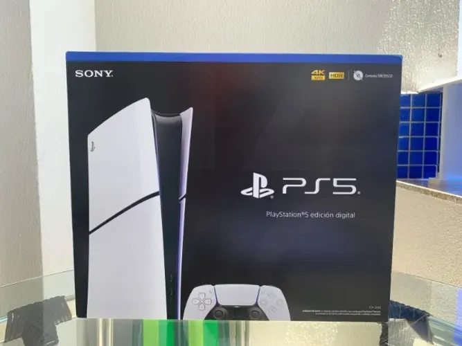 PLAYSTATION 5 SLIM (FECHADO)