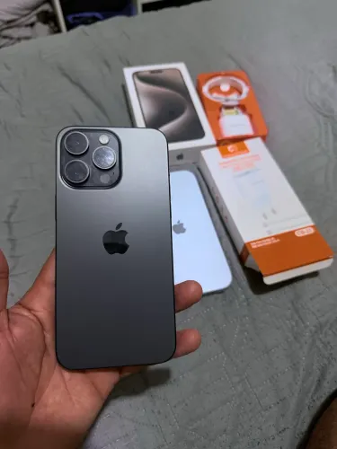 iPhone 15 pro Mac 256