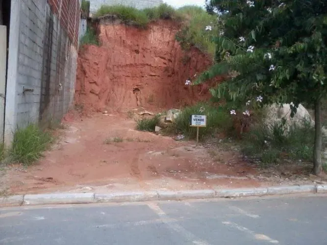 Terreno Comercial de 135 m² à venda em Barueri (Parque Ribeiro de Lima)