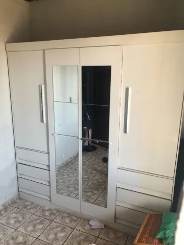 Guarda roupa casal 700,00