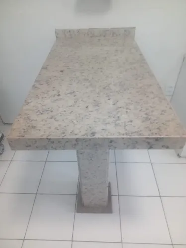 Vendo balcão de granito