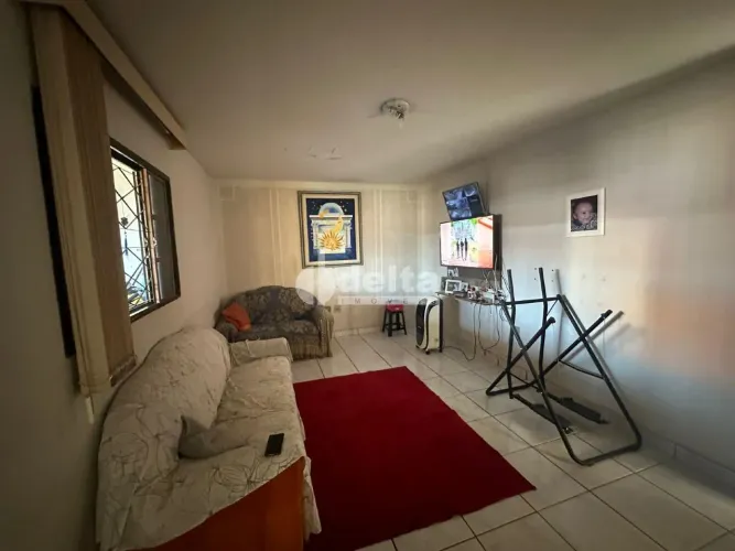 Casa residencial disponível para locação no bairro Fundinho em Uberlândia-MG