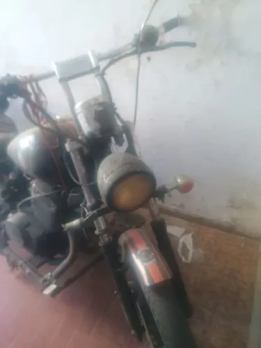 Moto Traxx 250 Shark