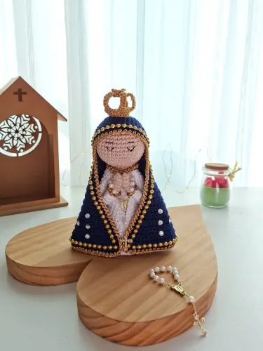 Santinha em crochê Amigurumi