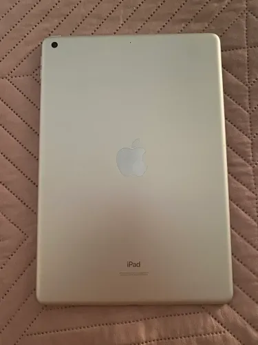     iPad 10ª Geração 64GB (2023) Muito Conservado Bateria 100% *COM BRINDE*