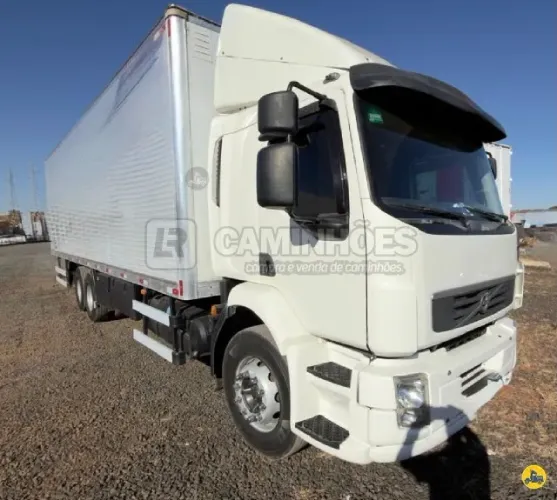 Volvo VM270 6x2 2013/2013