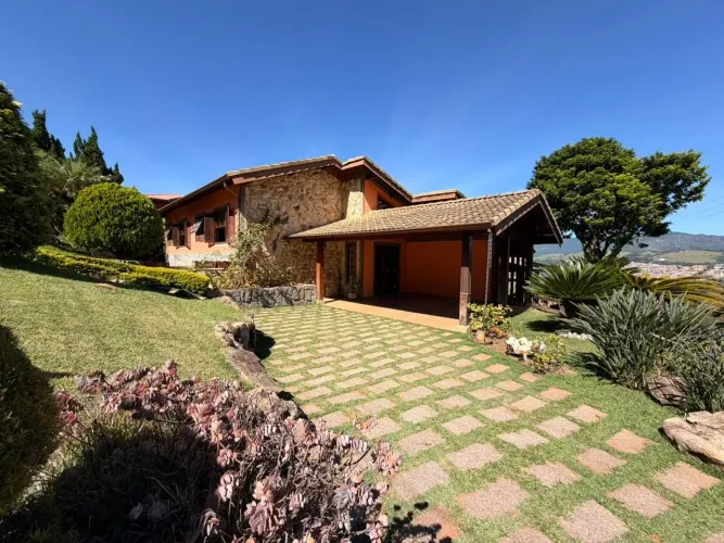 Casa com 4 dormitórios à venda, 400 m² por R$ 1.850.000 - Cachoeirinha - Bom Jesus dos Per