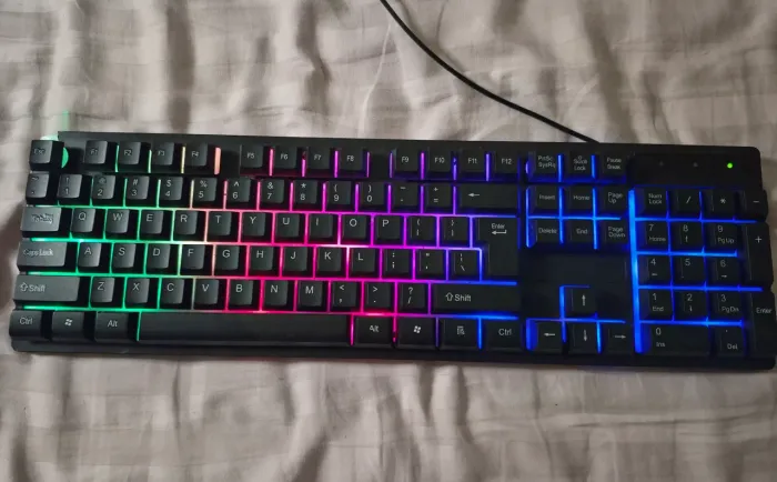 teclado usb com led rgb.