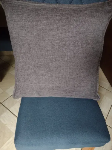 Vendo uma almofada nova