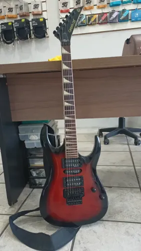 Guitarra Groovin Floyd Rose com upgrades