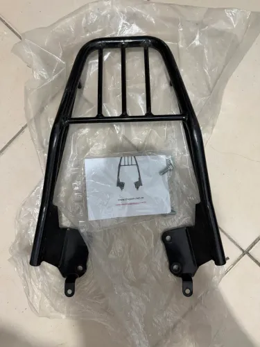 Bagageiro modelo tubular chapam Yamaha fazer fz15