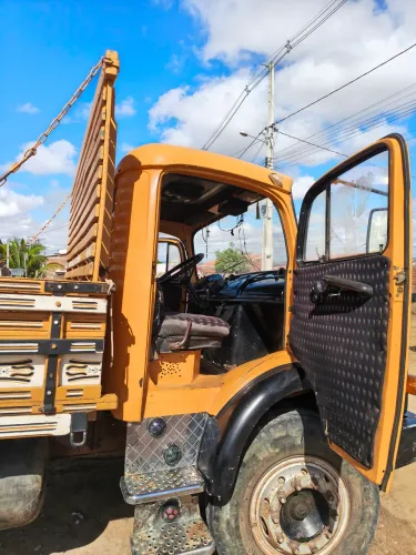 Caminhão MB 1313