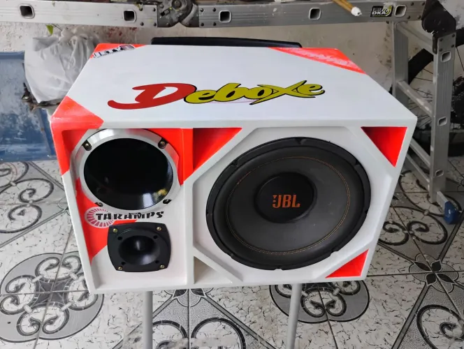 Som automotivo