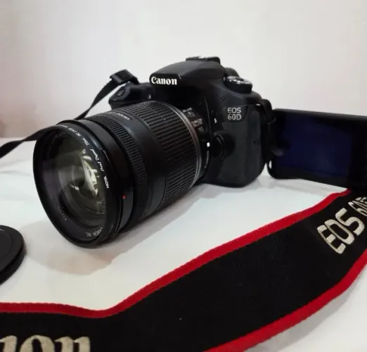 Kit Camera Canon Eos 60d + Lente 18-200mm Ef-s F/3.5-5.6 Is