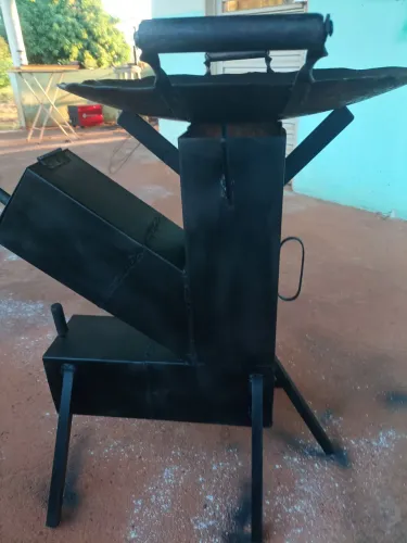 Fogareiro a lenha com tacho de disco de arado 