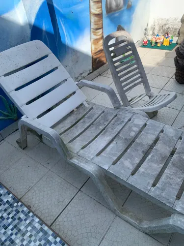 Cadeiras de praia e piscina pra vender ligeiro