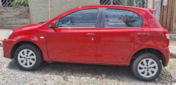 Toyota Etios XS 1.3 Flex 16V 5P Mec. 2013