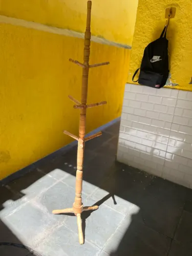 Cabideiro Mancebo Piso Madeira C/9 Ganchos Mel Cor Outro