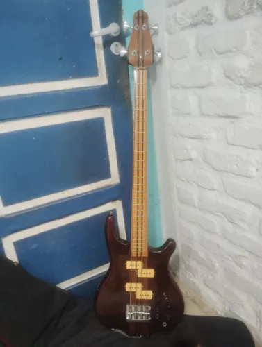 Baixo Giannini Alembic antigo AEO14B década de 80 