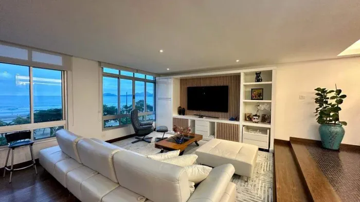 Apartamento frente mar a venda em Santos, localizado no bairro do Boqueirão.