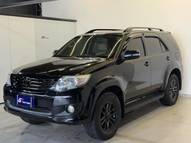 Toyota Hilux SW4 SR 4X2 2.7/ 2.7 Flex 16V Aut. 2014