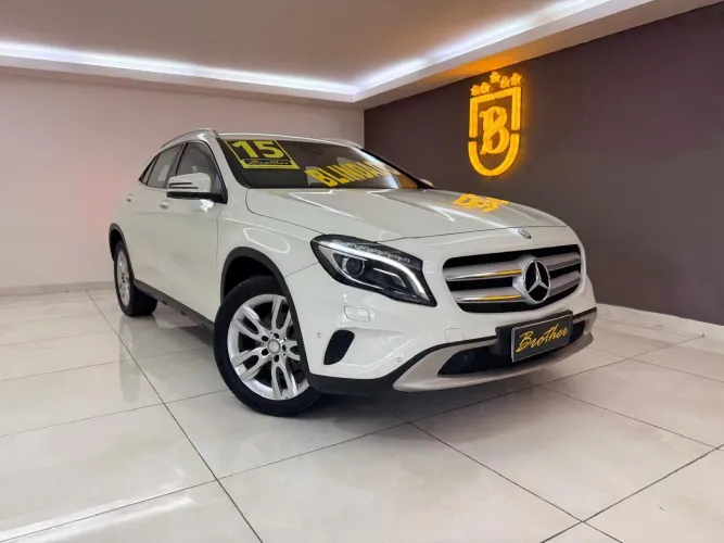 Mercedes-Benz GLA 200 Adv. 1.6/1.6 TB 16V Flex Aut. 2015