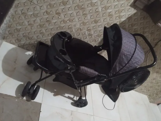 Carrinho de bebe em bom estado de uso