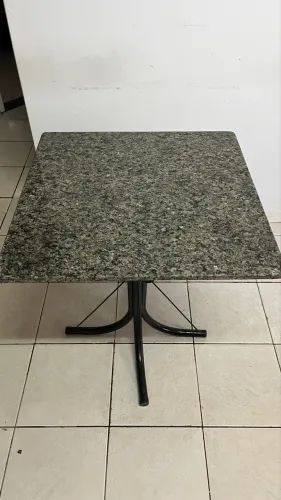 Mesa de 3 cadeiras