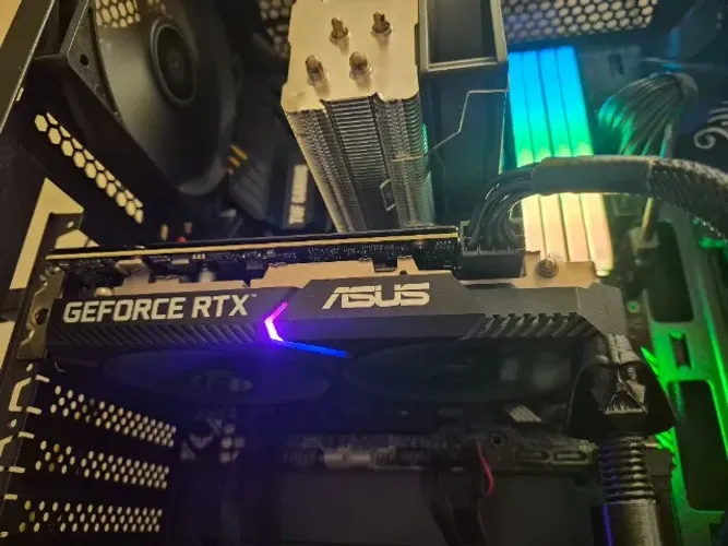 Placa de Vídeo Asus RTX 3060 12GB Mini Dual Fan LED!
