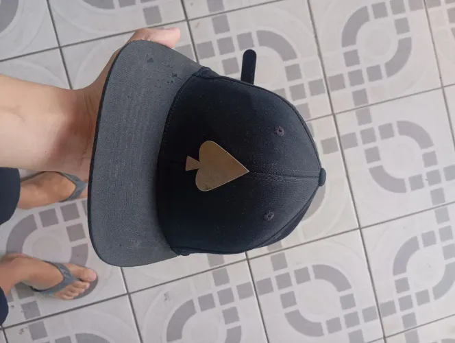 Tô vendendo boné original beija-flor MCD tá sem o couro