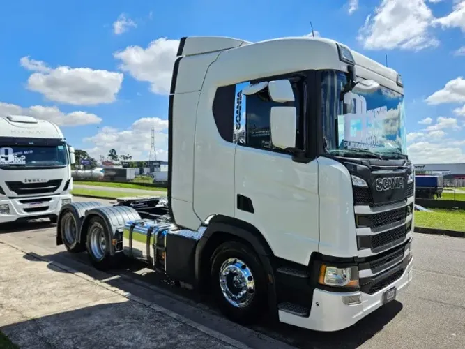 Scania R450 6x2 Ano 21 Euro 5 Automático Farol de teto e grade Multimídia RETARDER