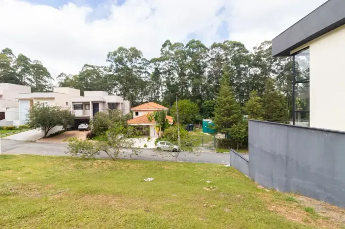 Terreno em Condomínio com Lazer Completo no Residencial Morada da Serra, Barueri