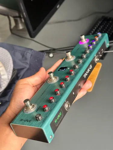 TANK-G  pedal de efeitos 