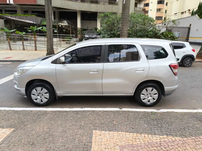 Chevrolet Spin LT 1.8 8V Econo.flex 5P Mec. 2015