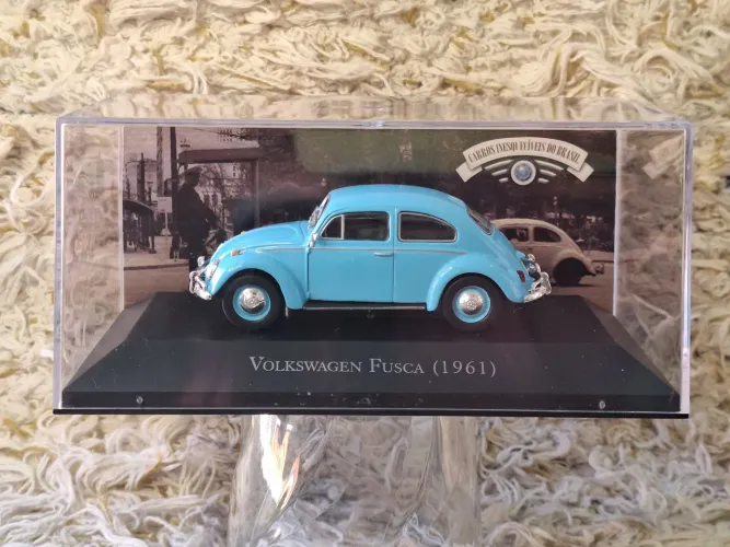 Miniatura Volkswagen Fusca 1961 - Carros Inesquecíveis do Brasil