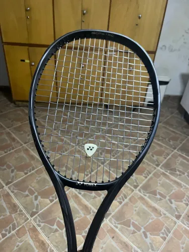 Raquete de Tennis - Yonex Vcore 100