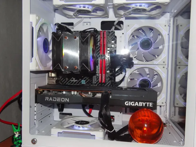 RX 6600 EAGLE GIGABYTE